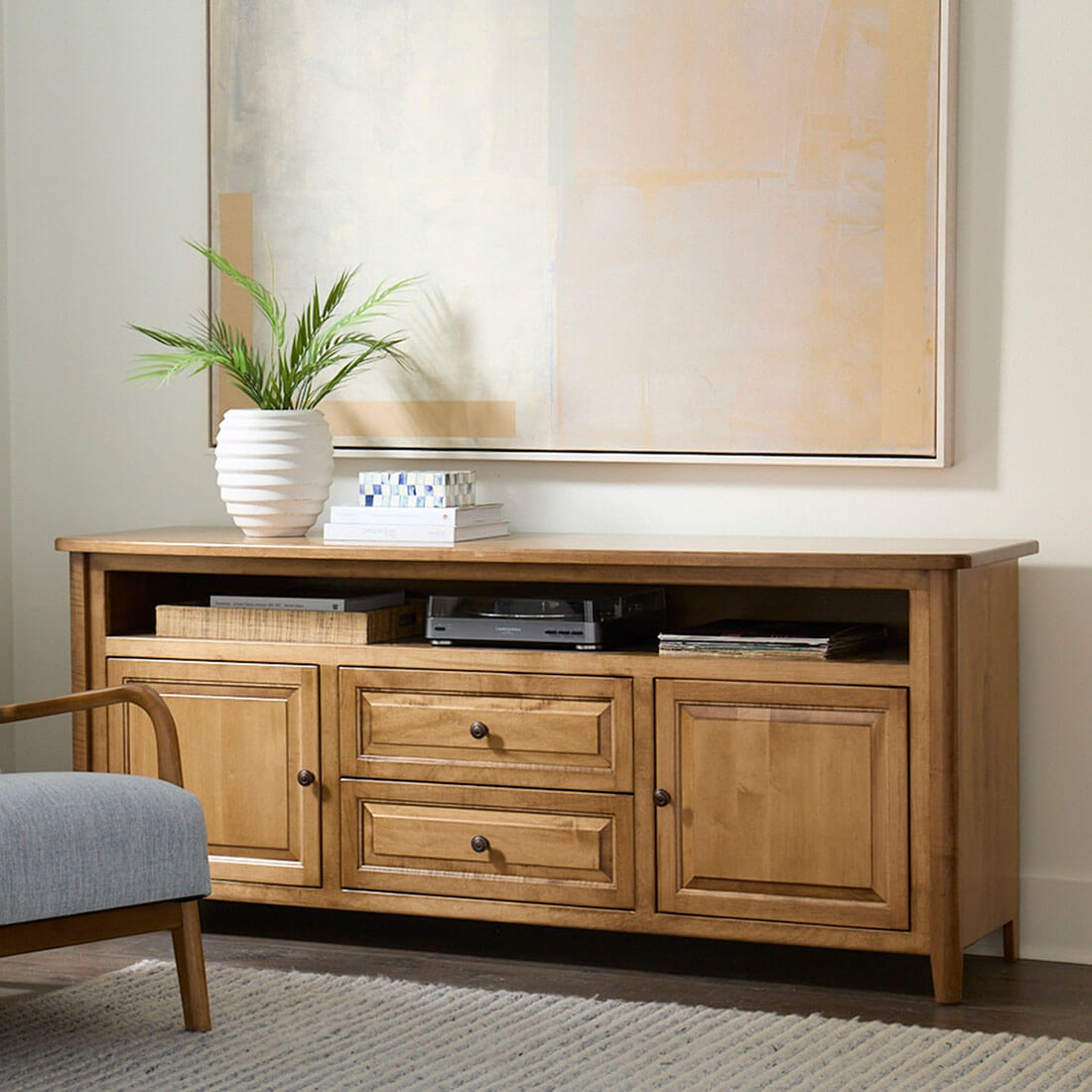 Archbold Furniture Amish Essentials Carson 72 Inch Wide Console Living Room Collection
